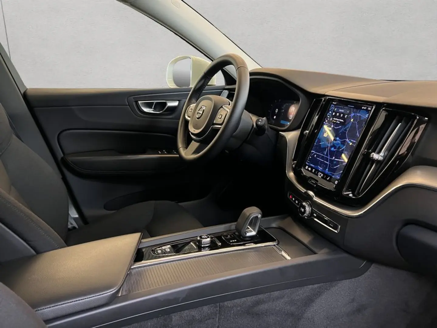 XC60 B4 Momentum-Pro Aut Google-Maps LED-Thors-H