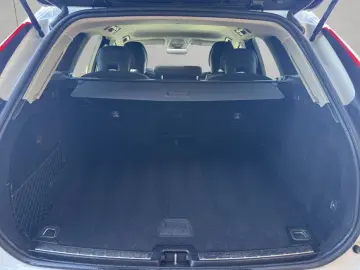 XC60 B4 Momentum Aut LED AHK PDC 1.Hand