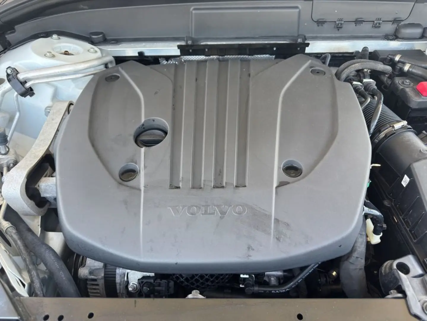 XC60 B4 Momentum Aut LED AHK PDC 1.Hand
