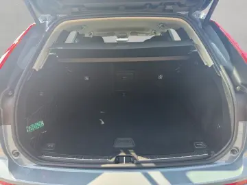 XC60 B4 Momentum-Pro Aut Vollleder AHK Google-Na