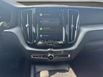 XC60 B4 Momentum-Pro Aut Vollleder AHK Google-Na