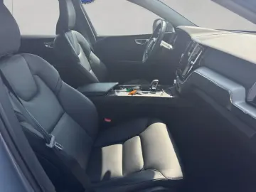 XC60 B4 Momentum-Pro Aut Vollleder AHK Google-Na