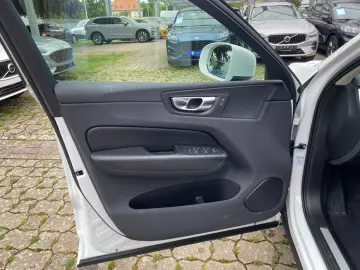 XC60 B4 B Geartronic Momentum Pro WINTER AUT