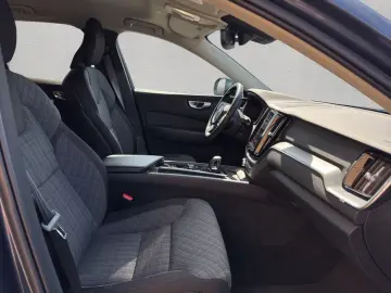 XC60 B4 Core Aut PilotAssist BLIS Kamera PDCv h