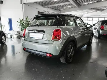 Cooper SE Essential Trim Aut Nav LED Pano RFK