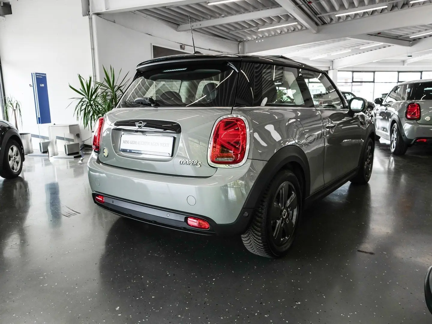 Cooper SE Essential Trim Aut Nav LED Pano RFK