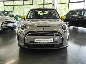 Cooper SE Essential Trim Aut Nav LED Pano RFK