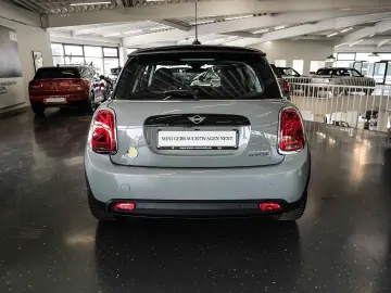 Cooper SE Essential Trim Aut Nav LED Pano RFK