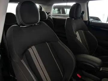 Cooper SE Essential Trim Aut Nav LED Pano RFK