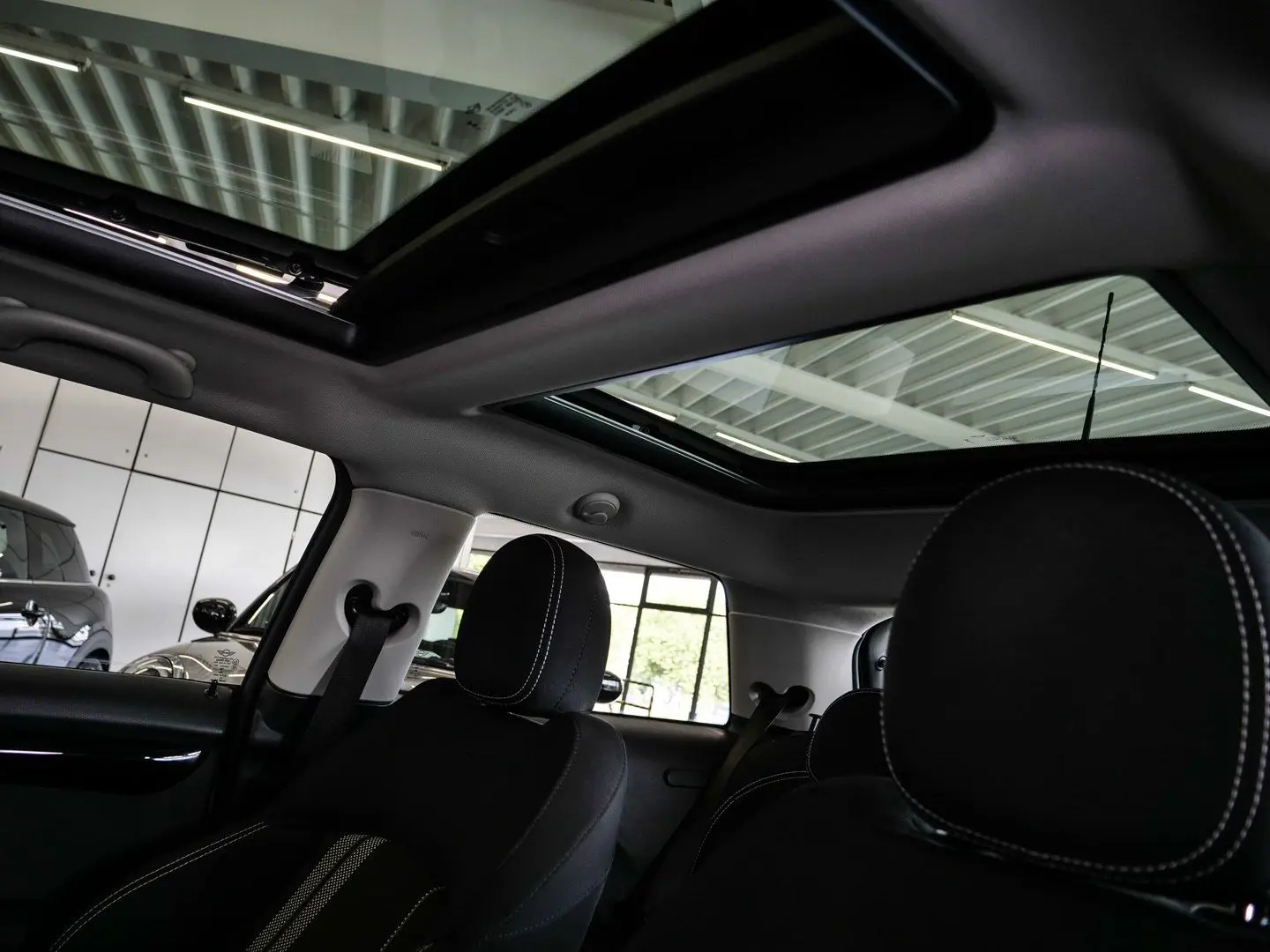 Cooper SE Essential Trim Aut Nav LED Pano RFK
