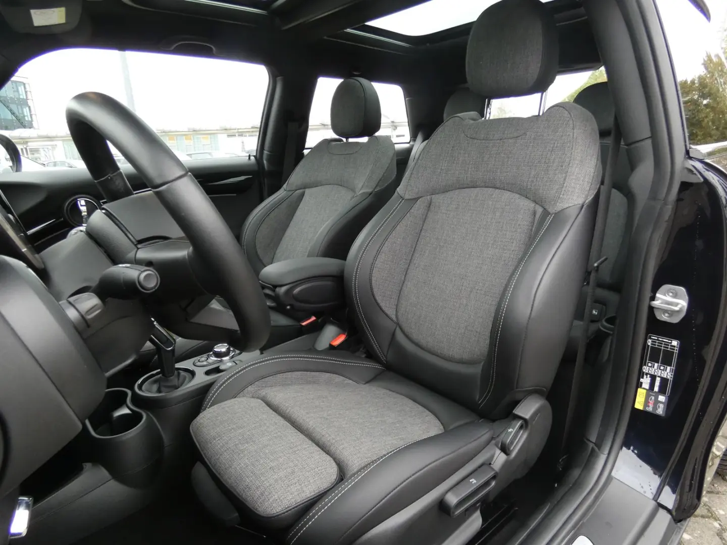 Cooper SE Hatch DAB LED Pano.Dach RFK Navi Shz