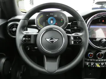 Cooper SE Hatch DAB LED Pano.Dach RFK Navi Shz