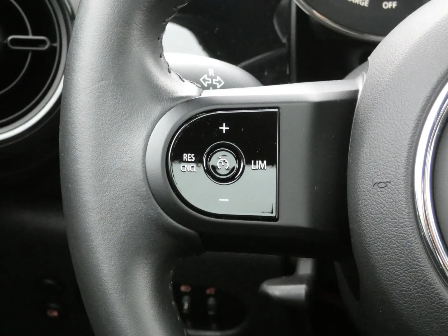 Cooper SE Hatch DAB LED Pano.Dach RFK Navi Shz