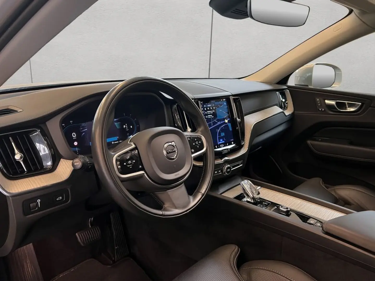 XC60 B4 Inscription Aut Nappaleder perforiert 36