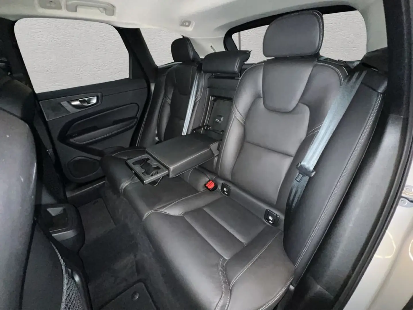 XC60 B4 Inscription Aut Nappaleder perforiert 36
