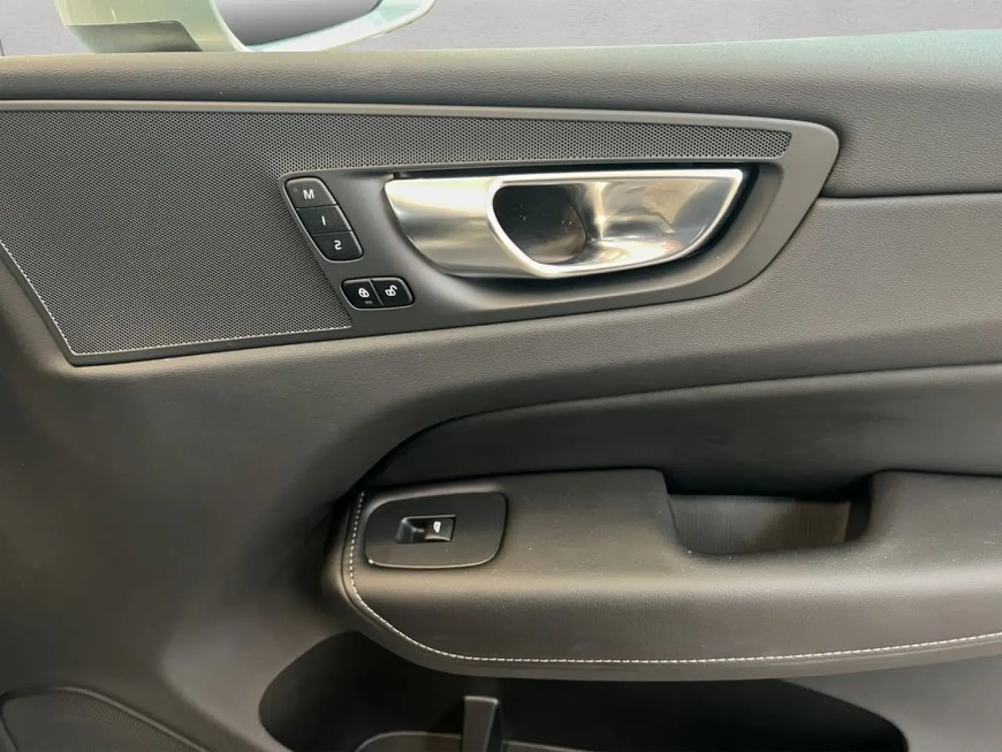 XC60 B4 Inscription Aut Nappaleder perforiert 36