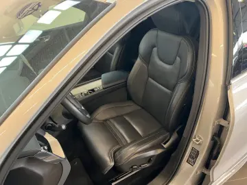 XC60 B4 Inscription Aut Nappaleder perforiert 36