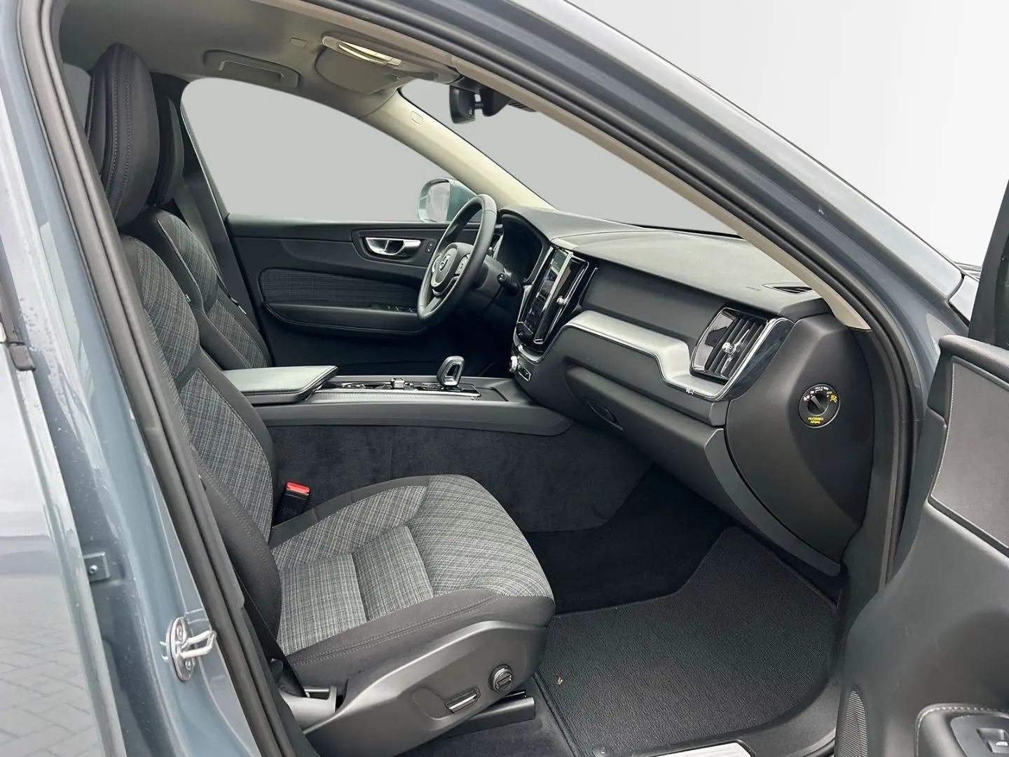 XC60 B4 Diesel FWD Core 19'' Allwetter ACC LED S