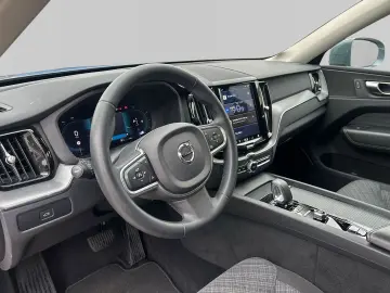 XC60 B4 Diesel FWD Core 19'' Allwetter ACC LED S