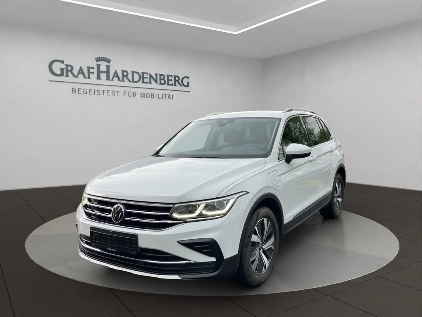 Tiguan 1.4 TSI DSG Elegance LED AHK ACC Navi