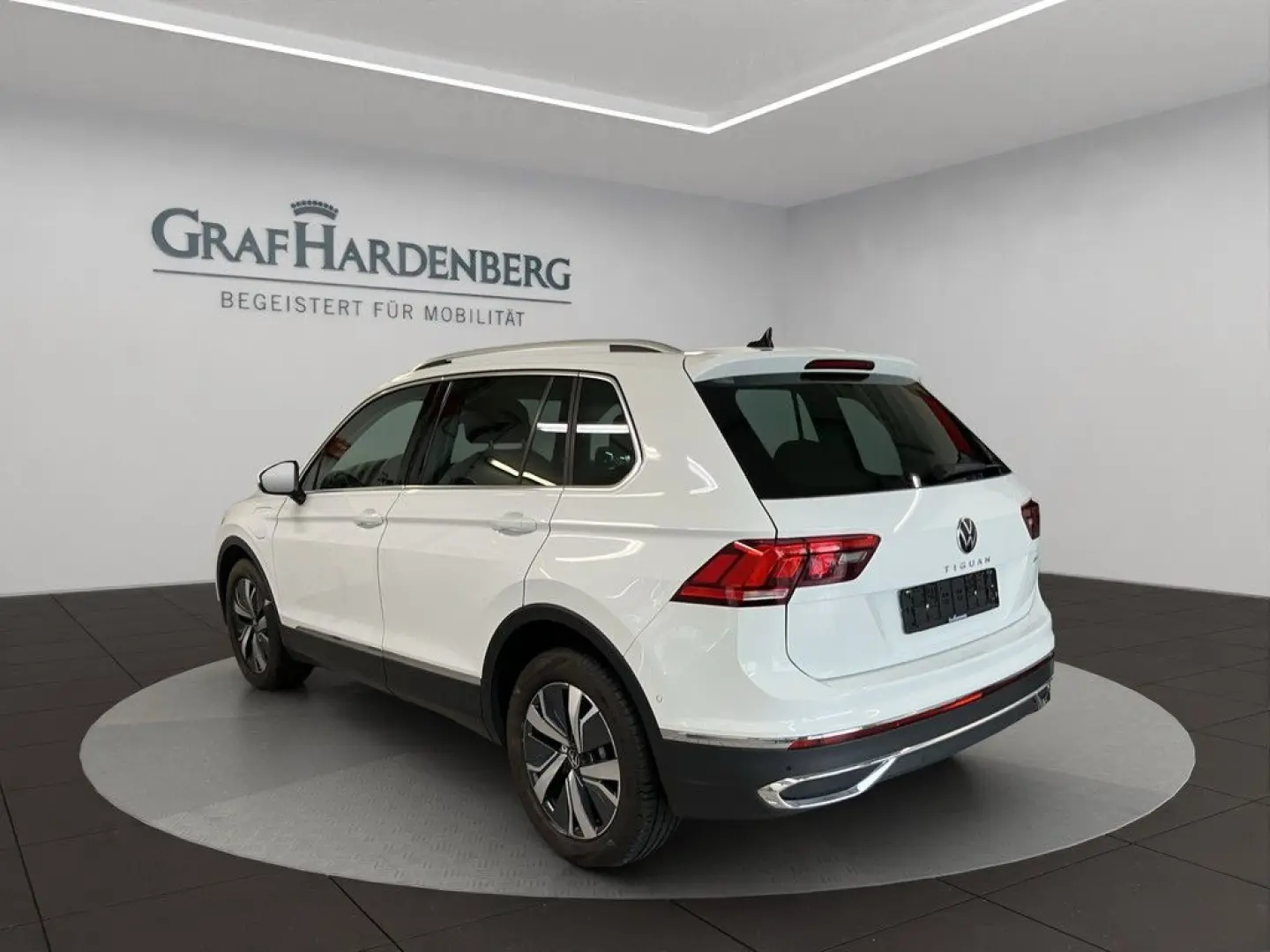 Tiguan 1.4 TSI DSG Elegance LED AHK ACC Navi