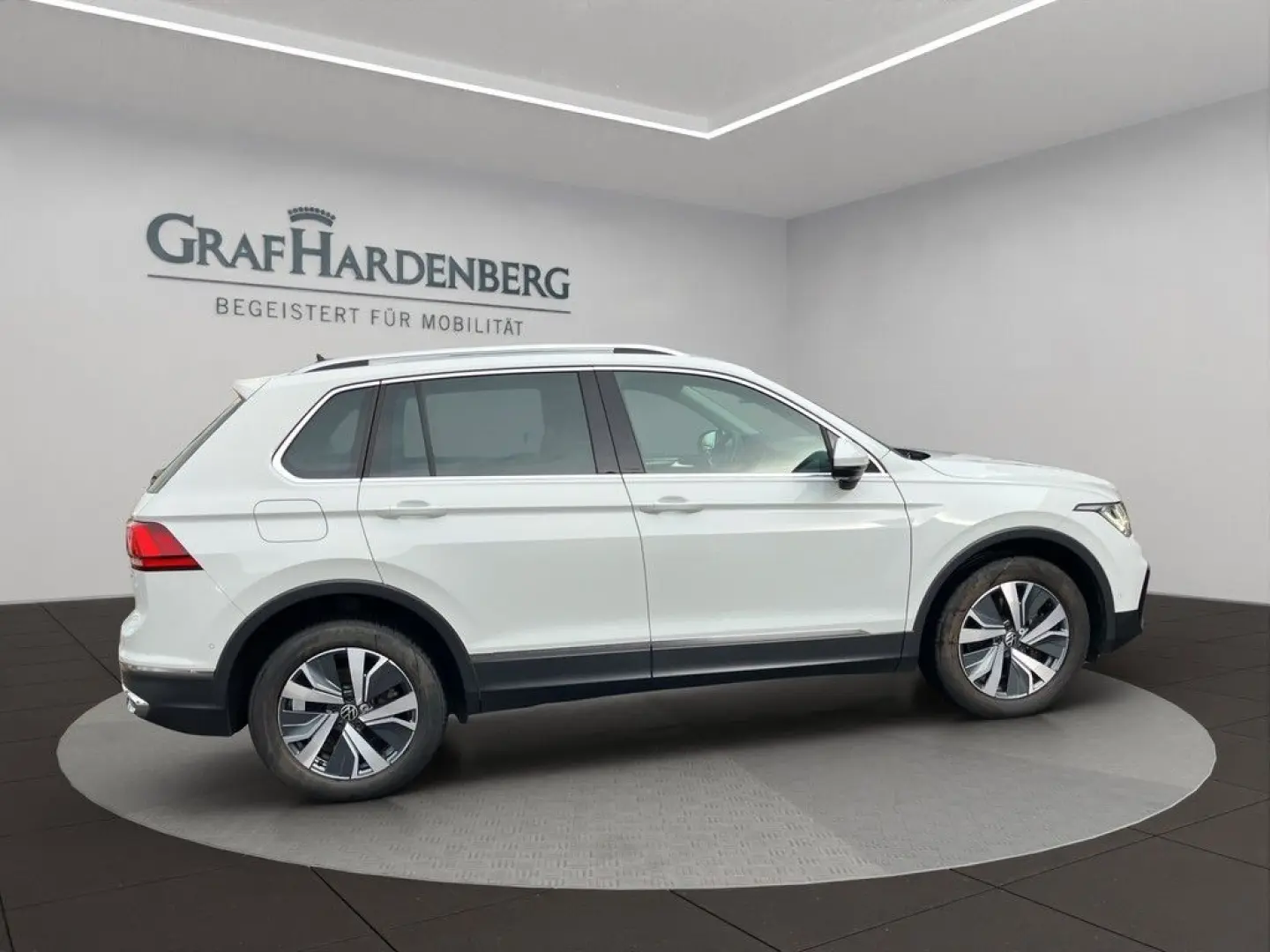Tiguan 1.4 TSI DSG Elegance LED AHK ACC Navi
