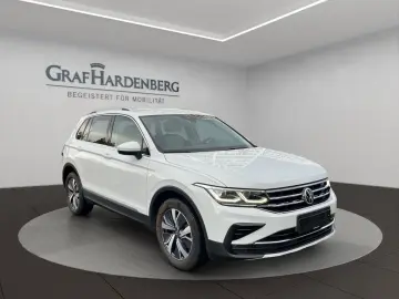 Tiguan 1.4 TSI DSG Elegance LED AHK ACC Navi