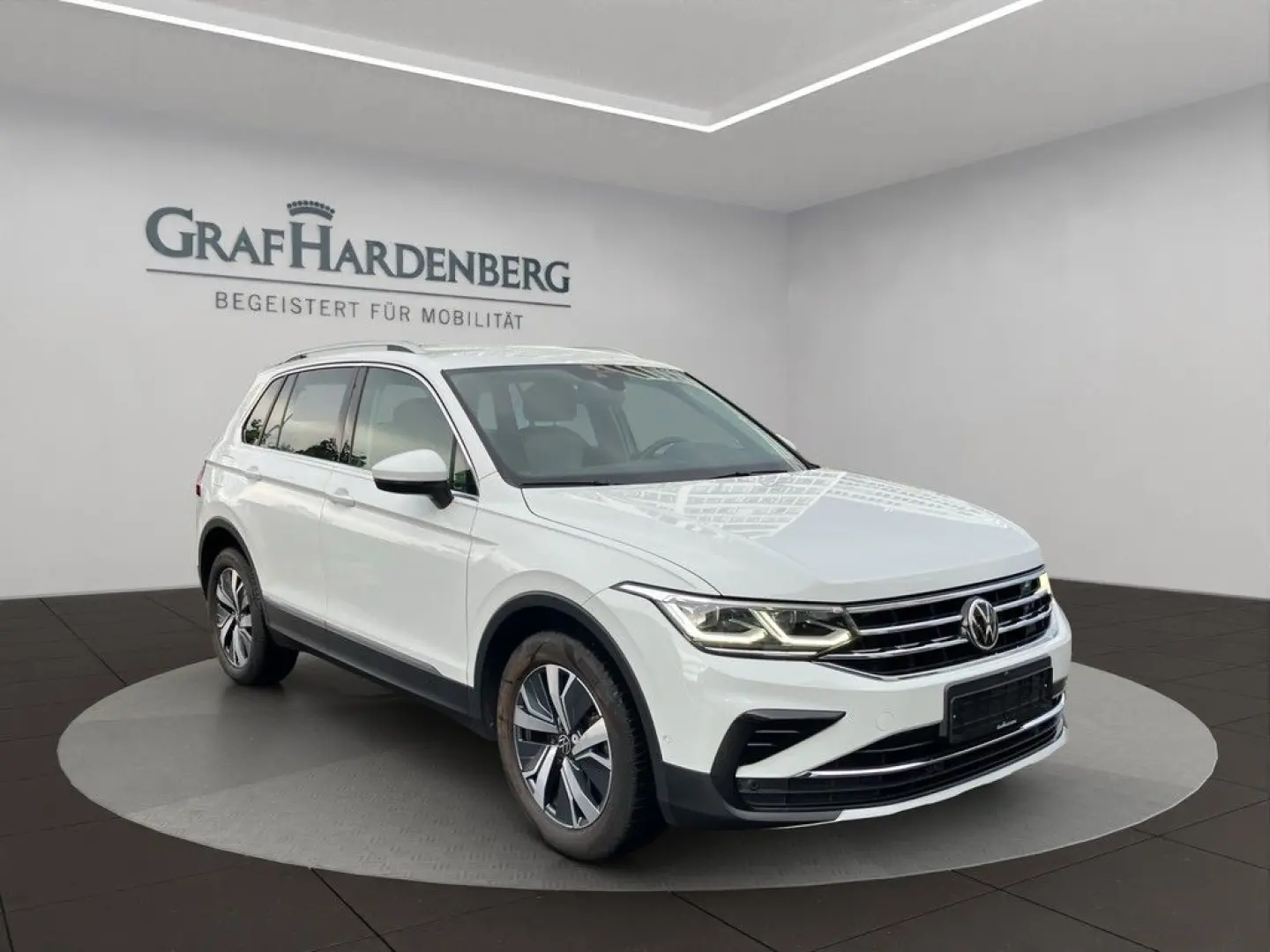 Tiguan 1.4 TSI DSG Elegance LED AHK ACC Navi