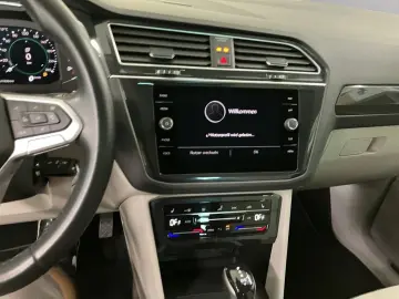 Tiguan 1.4 TSI DSG Elegance LED AHK ACC Navi