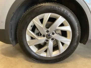 Tiguan Life 1.5 TSI  DSG Navi LED AHK