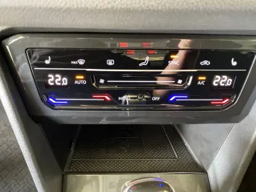 Tiguan Life 1.5 TSI  DSG Navi LED AHK