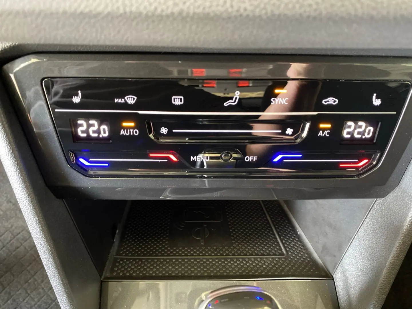 Tiguan Life 1.5 TSI  DSG Navi LED AHK