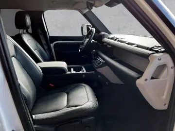 Defender 110 D200 AWD