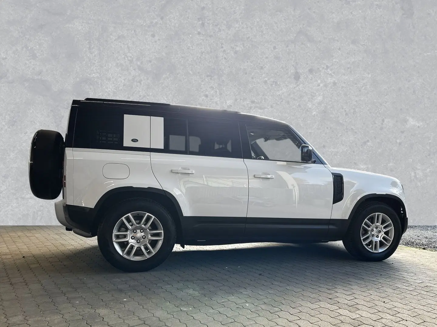 Defender 110 D200 AWD