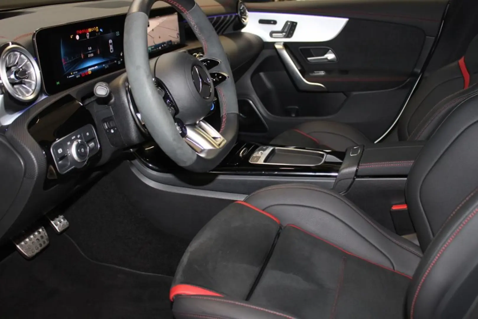 AMG CLA 45 S 4M  AERO PERFORMANCE NIGHT PERF BUR