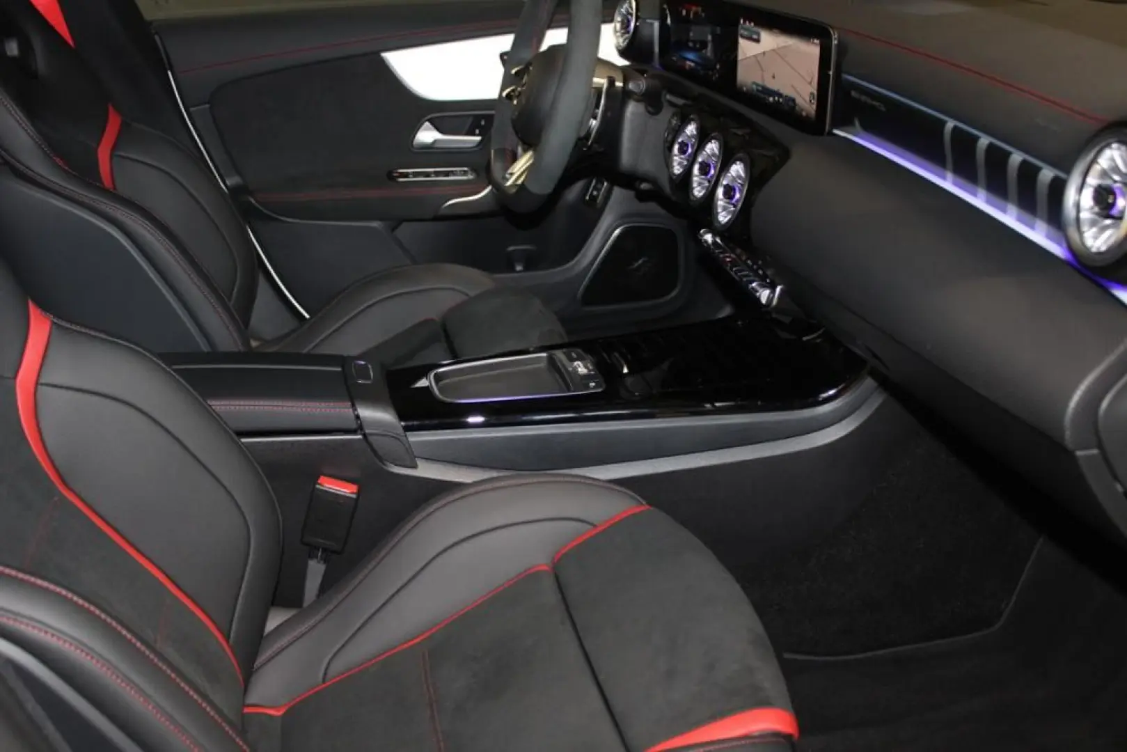 AMG CLA 45 S 4M  AERO PERFORMANCE NIGHT PERF BUR