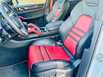 Cayenne 4.0 V8 GTS Coupe Leichtbau Carbon