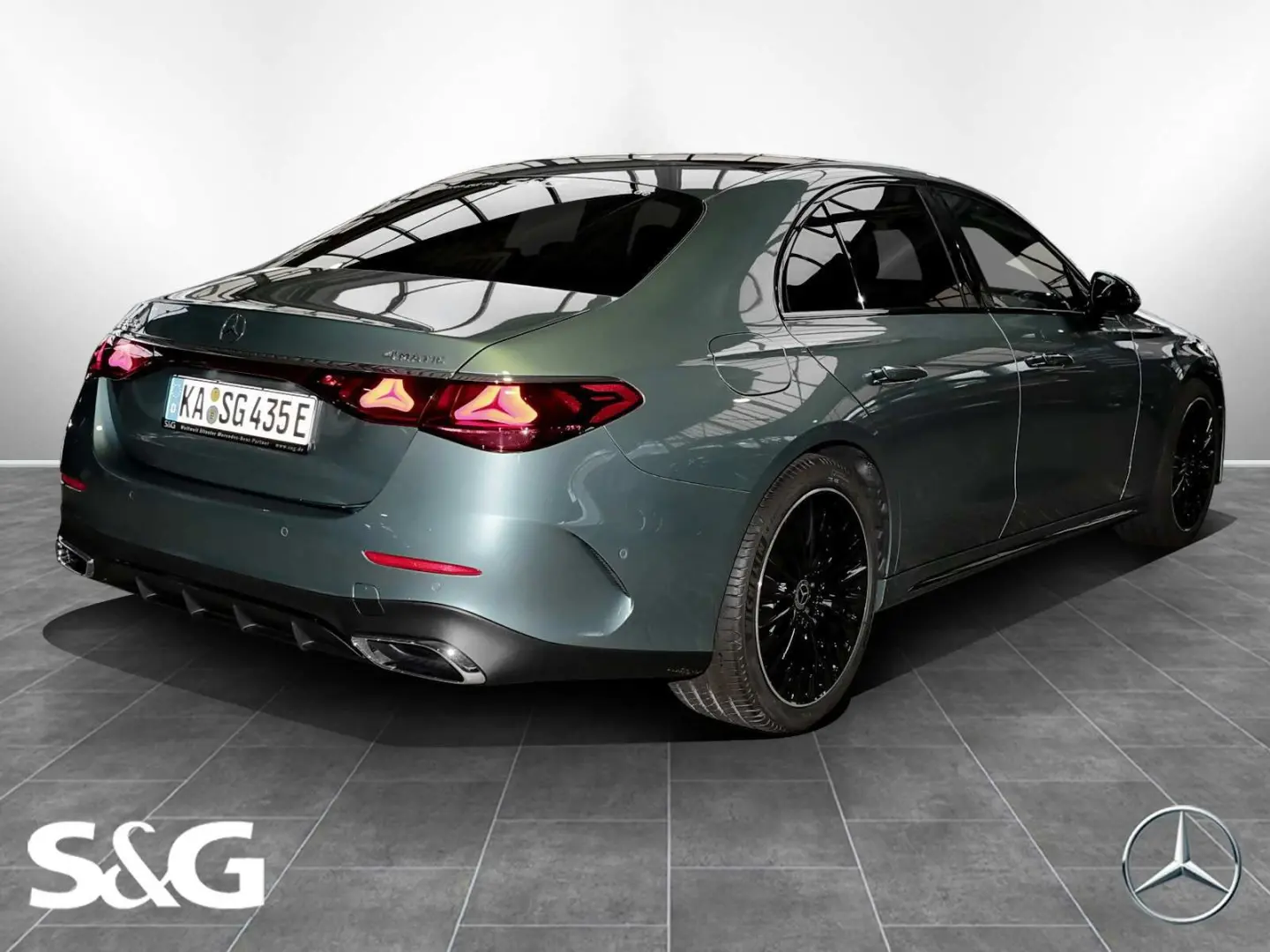 E 300 e 4M AMG MBUX 360  DIG-LED Pano AHK Night