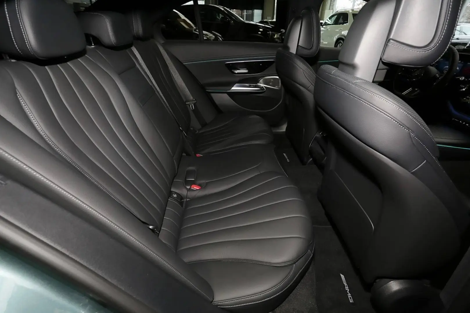 E 300 e 4M AMG MBUX 360  DIG-LED Pano AHK Night