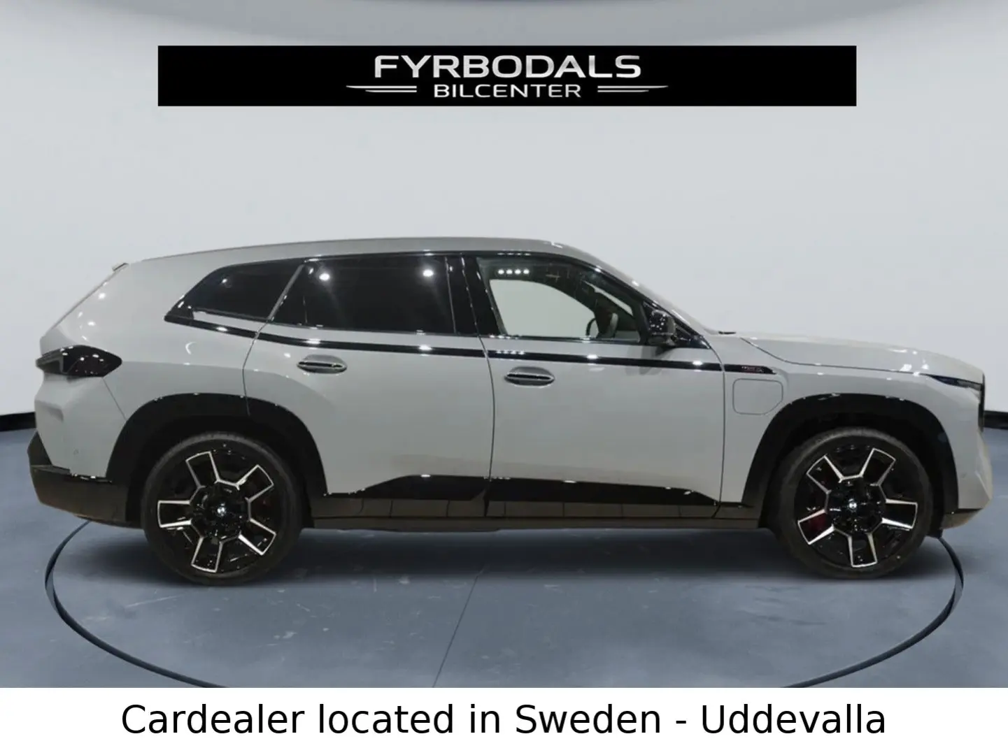 XM Red Label  748HP xDrive HUD Hybrid Plugin VAT