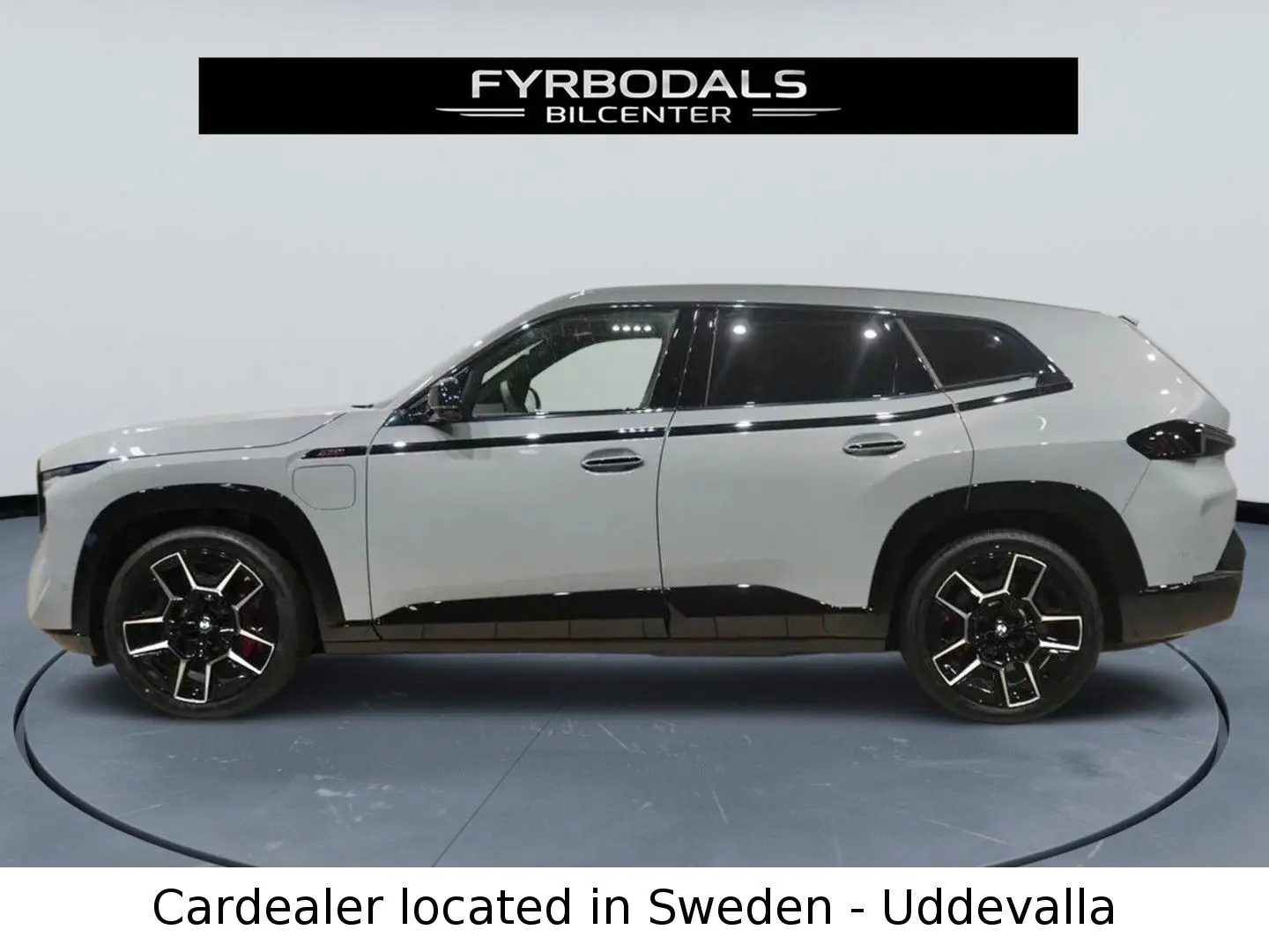 XM Red Label  748HP xDrive HUD Hybrid Plugin VAT