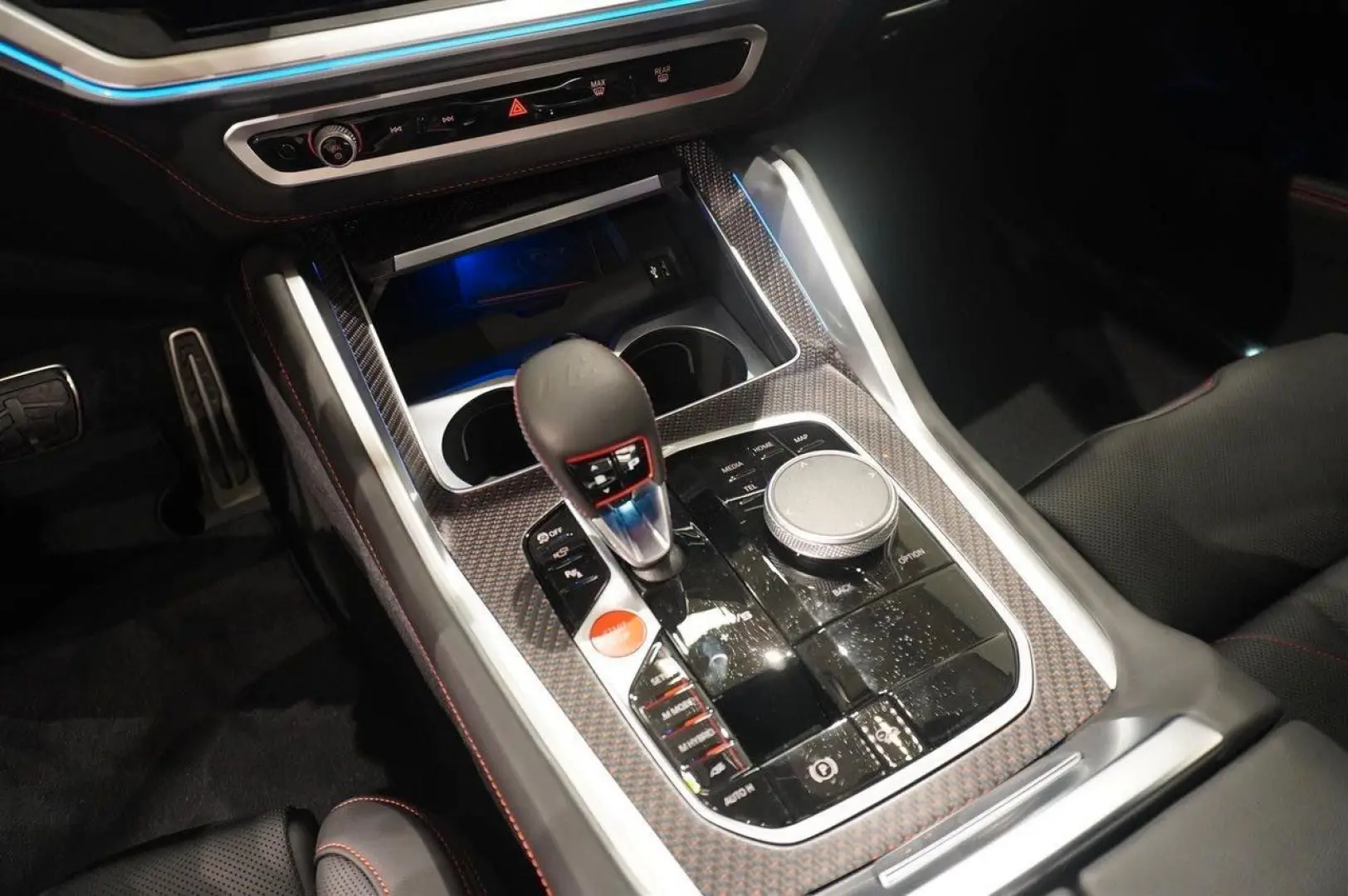 XM Red Label  748HP xDrive HUD Hybrid Plugin VAT