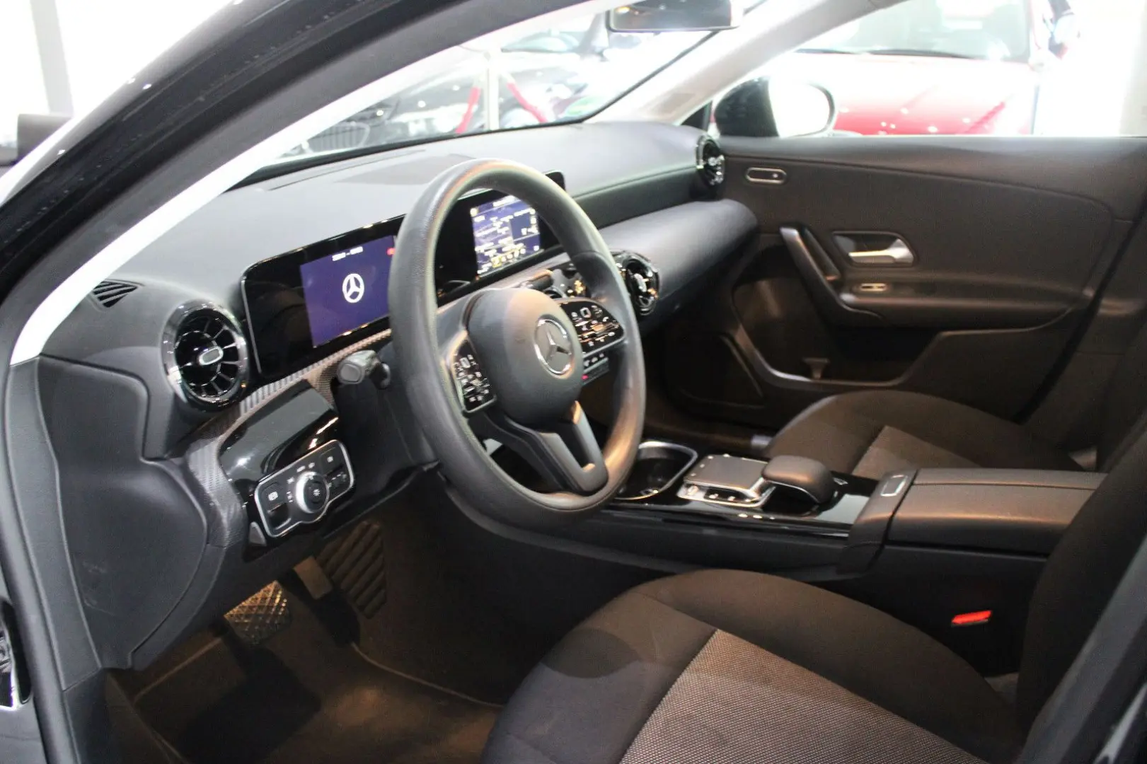 A 180 d LIMOUSINE BUSINESS-PAKET AMG  I.HAND