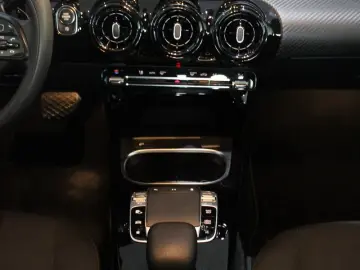 A 180 d LIMOUSINE BUSINESS-PAKET AMG  I.HAND