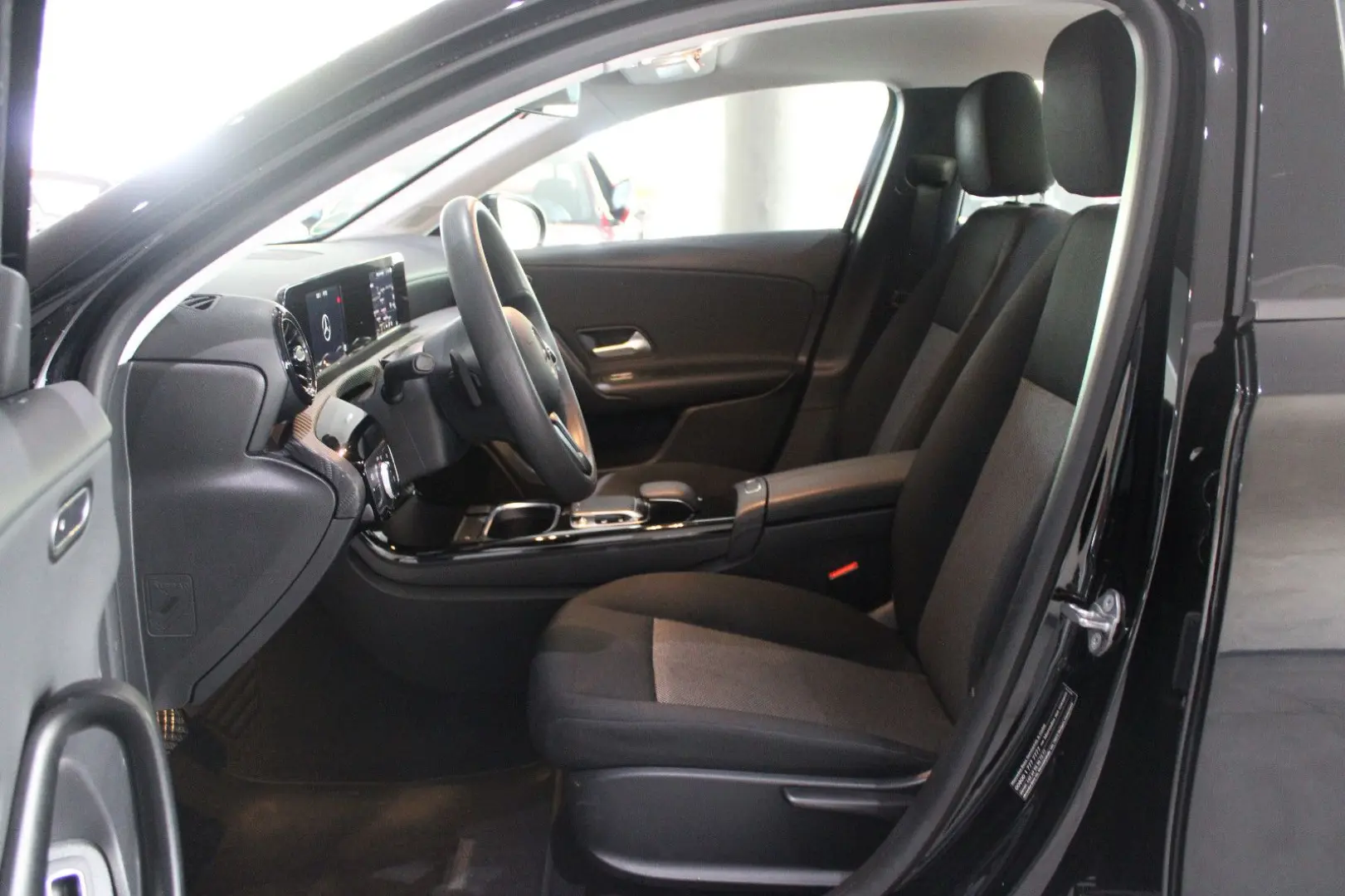A 180 d LIMOUSINE BUSINESS-PAKET AMG  I.HAND