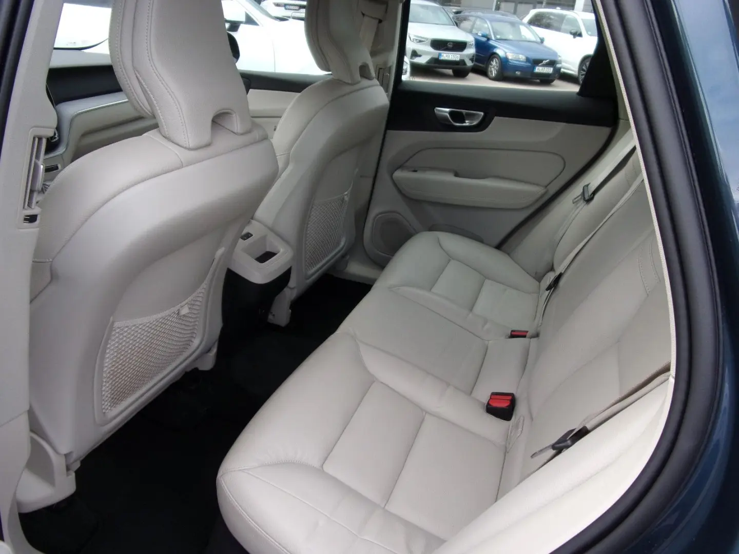 XC 60 B4 Plus Dark AWD