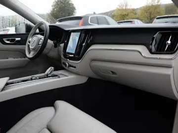 XC60 B4 Plus Dark SITZBELÜFTUNG LED PANO 360