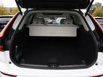 XC60 B4 Plus Dark SITZBELÜFTUNG LED PANO 360