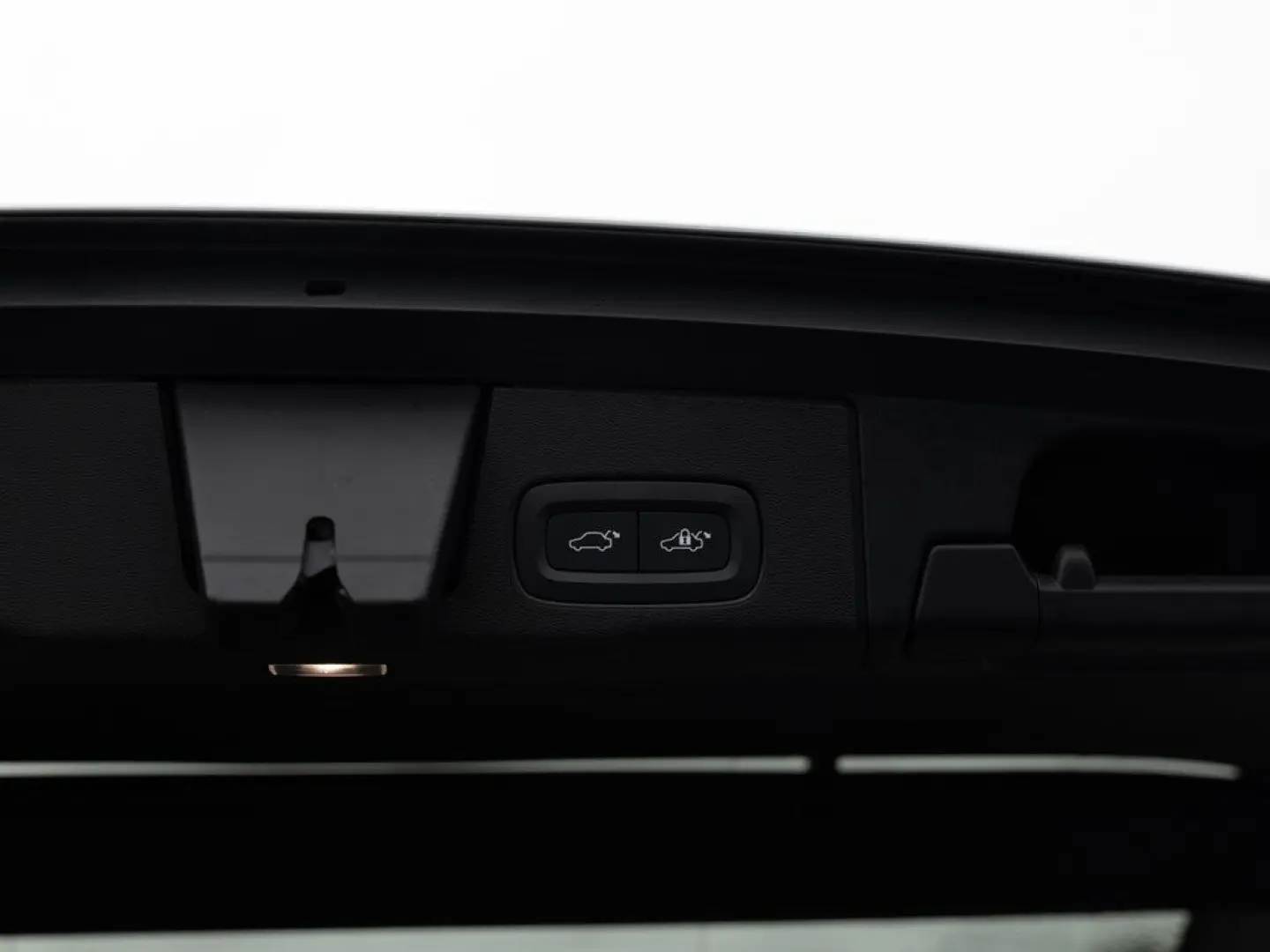 XC60 B4 Plus Dark SITZBELÜFTUNG LED PANO 360