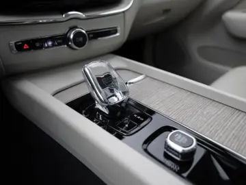 XC60 B4 Plus Dark SITZBELÜFTUNG LED PANO 360